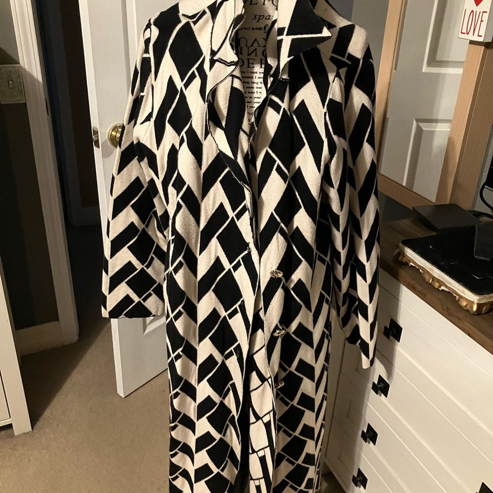 Eloquii Black and Cream Patterned